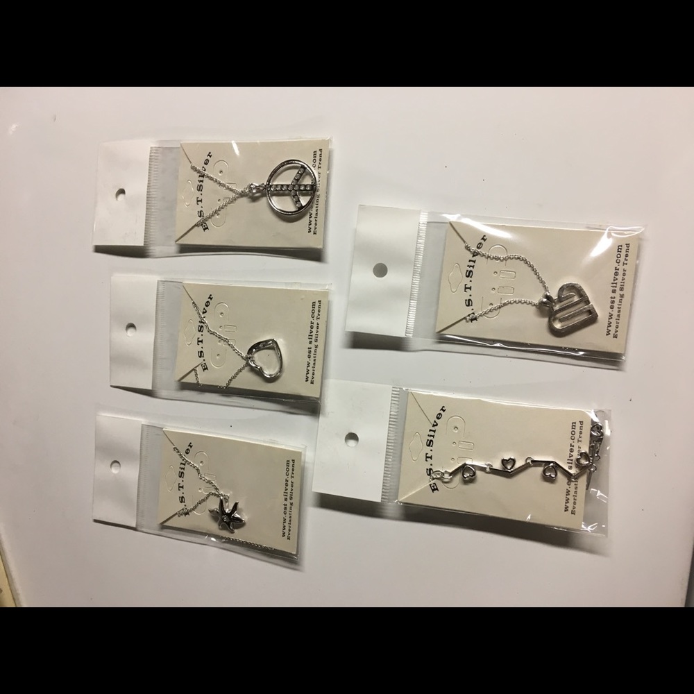 Necklace lot